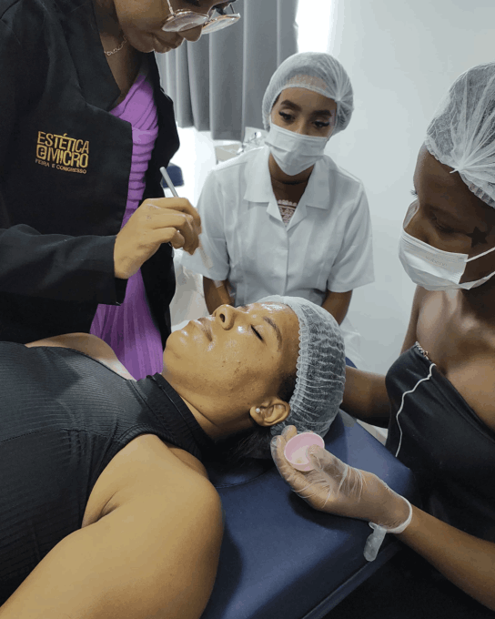 Cursos profissionalizantes de maquiagem, barbeiro, cabeleireiro, manicure, extensão de cílios, design de sobrancelhas, alongamento de unhas, unhas decoradas, micropigmentação curso de tranças Jardim Ângela